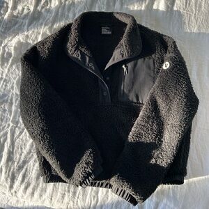 Vuori women’s quarter snap sherpa